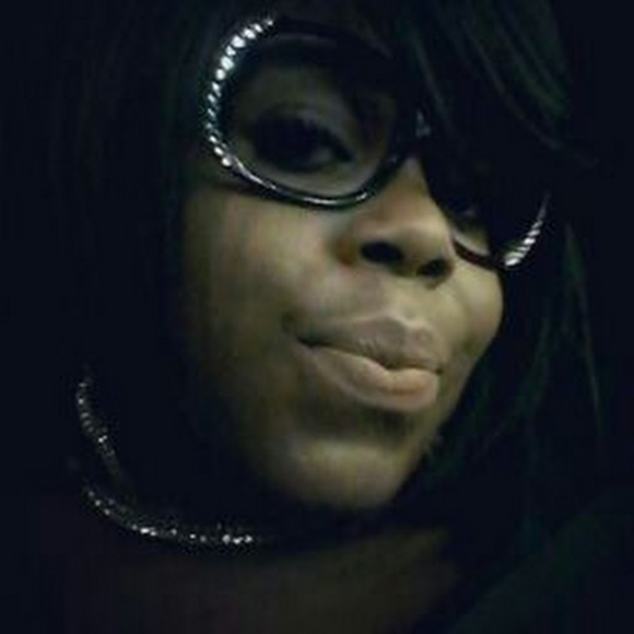 Meet your Posher, Savea - Picture 1 of 1